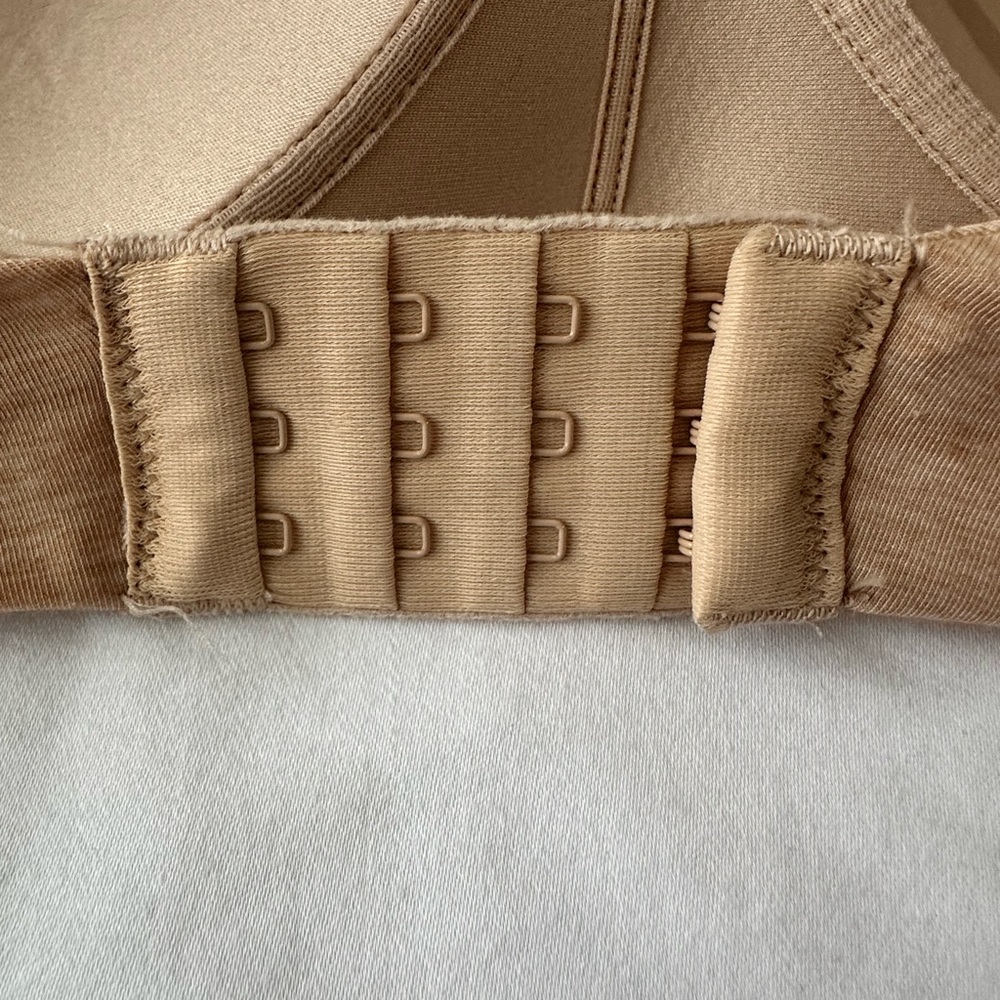 GapBody Breathe Wireless Bra 40C Rugby Tan Neutral Nude - Picture 4 of 8
